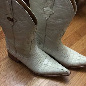 Alligator Cowboy boots with matching belt